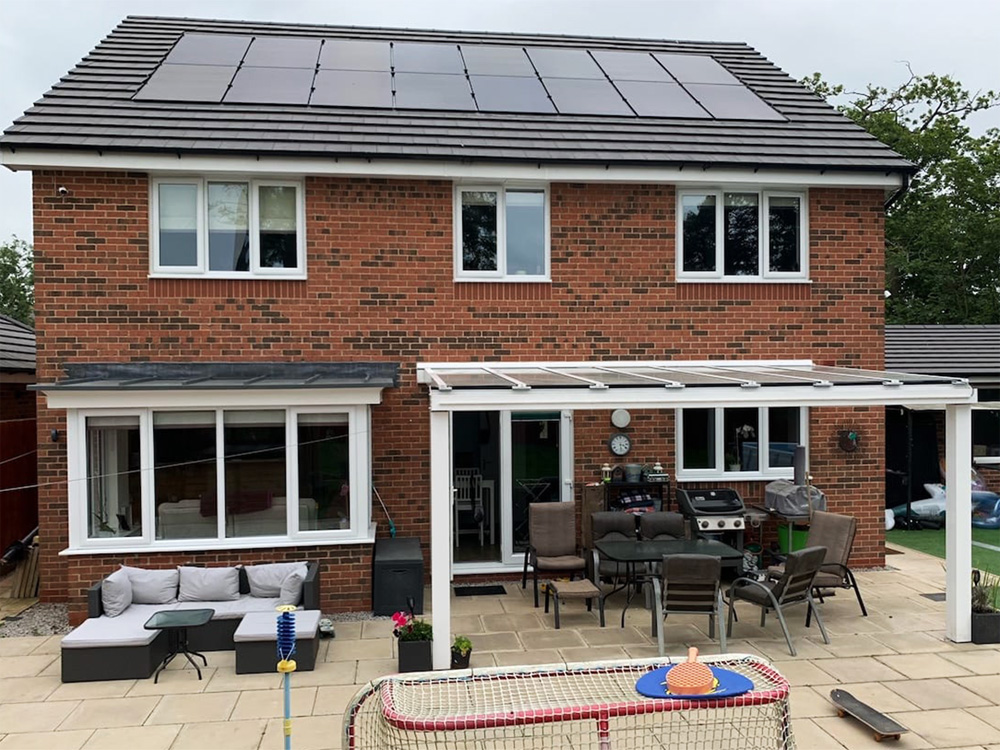 Milwood Group Alfresco Contemporary in RAL 9016 White Installed by SBI Limited in Lancashire