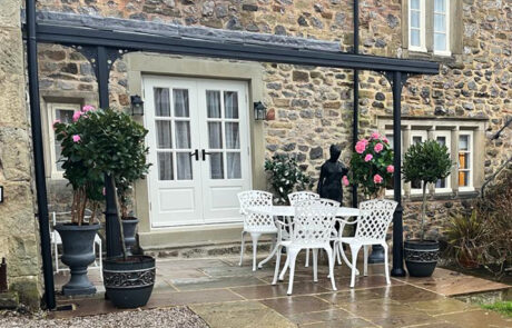Milwood Group veranda features on the award-winning national television show, Emmerdale, installed by our very own award-winning Trade Partner, Alfresco Canopies