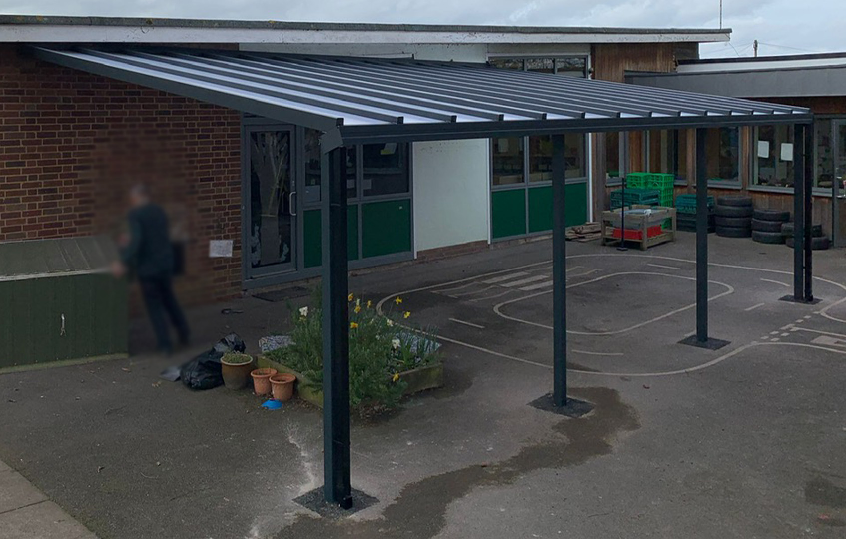 Delightful commercial canopy installation at primary school in Leamington Spa, installed by our Trade Partner Cambridge Canopies