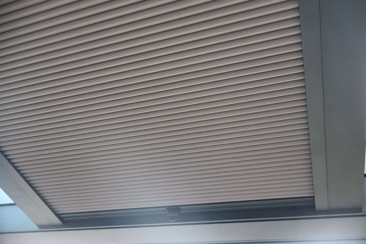 Manual-Under-Blind-Showroom-Display-003